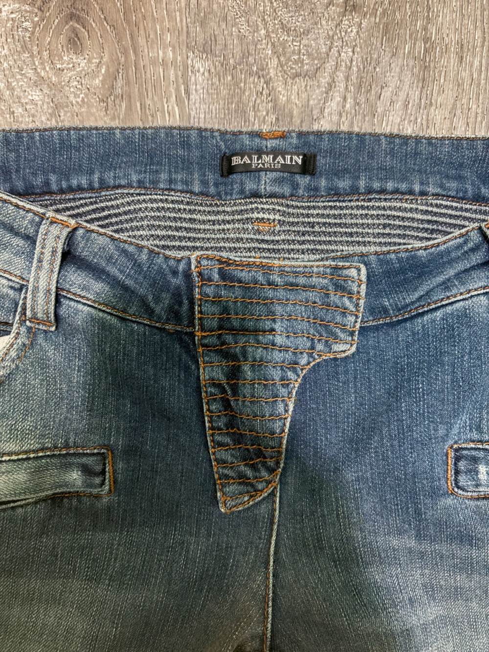 BALMAIN - Picture 4 of 8